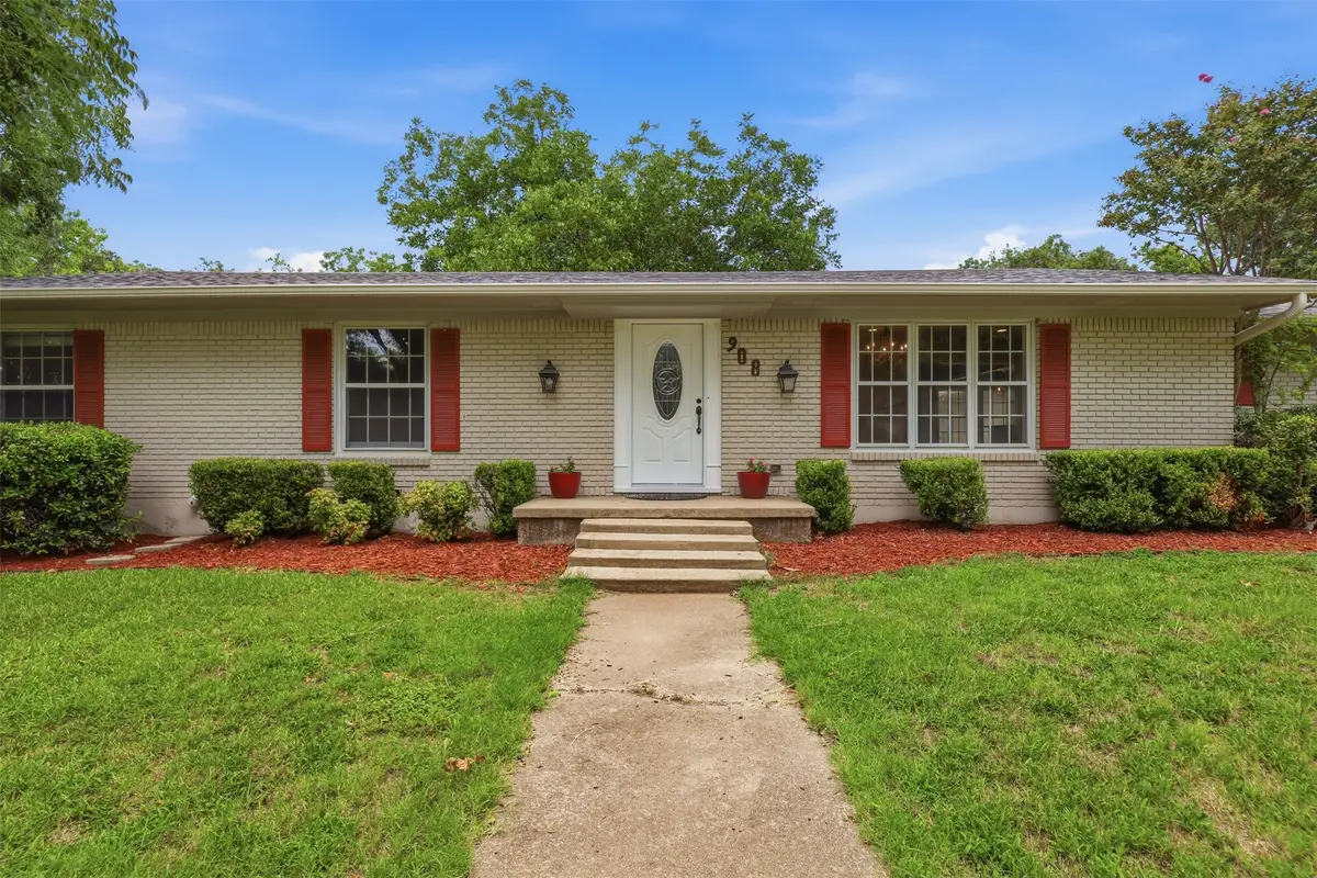 908 W Westhill Drive, Cleburne, TX 76033 - #1