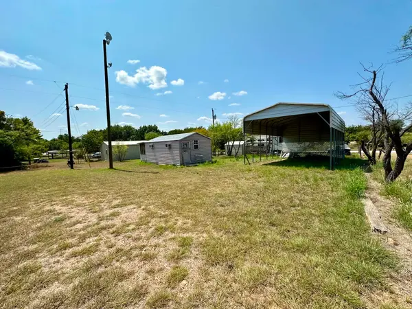 366 Saint Kitts Rd, Comanche, TX 76442
