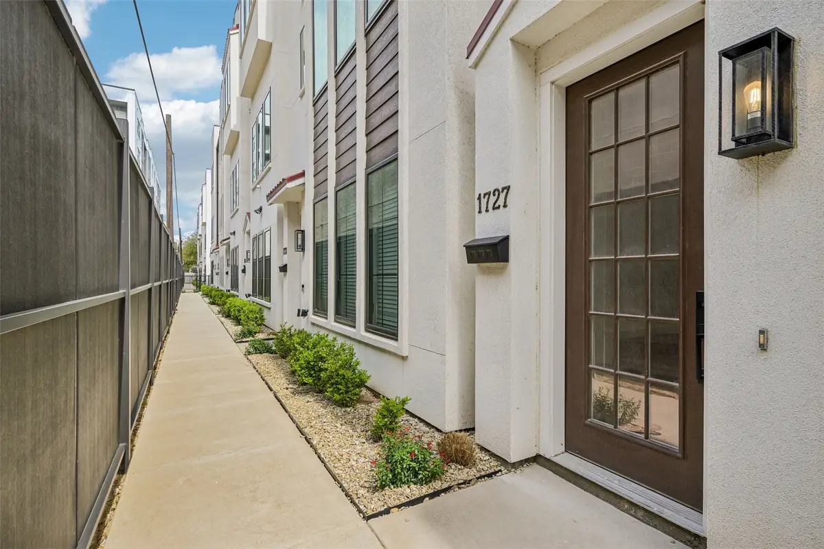 1727 Novela Way, Dallas, TX 75215 - #1