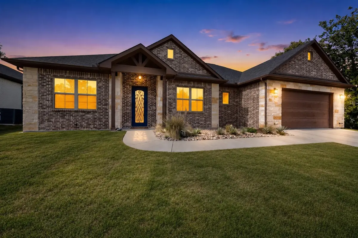 821 E 2nd Street, Weatherford, TX 76086 - #1