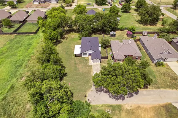 416 Scott Lane, Pilot Point, TX 76258