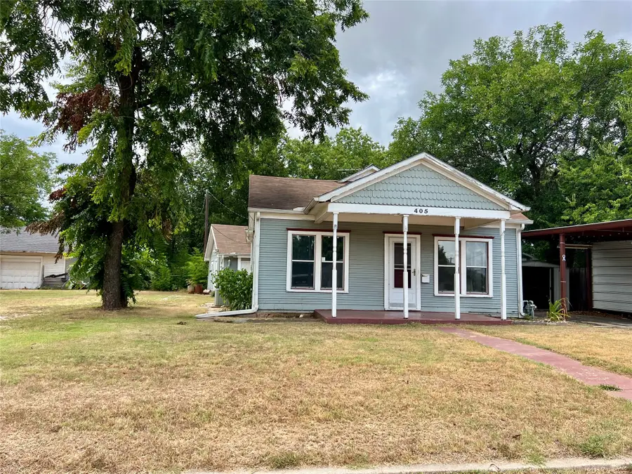 405 E South, Henrietta, TX 76365 - #2