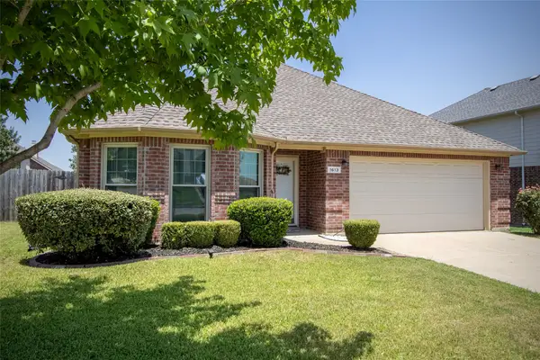 1613 Cowtown Drive, Mansfield, TX 76063