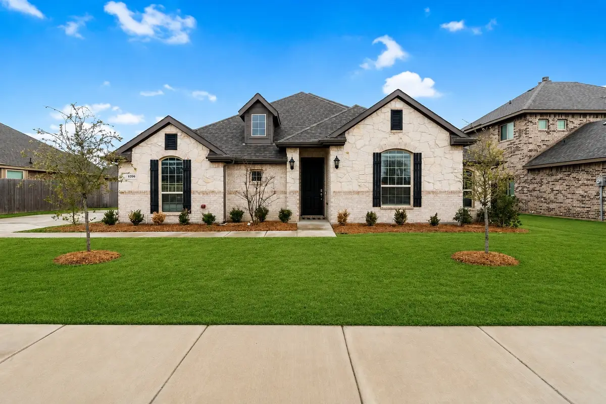 6206 Allison Drive, Midlothian, TX 76065 - #1