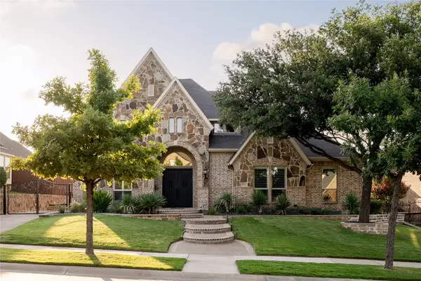 2312 Maidens Castle Drive, Lewisville, TX 75056