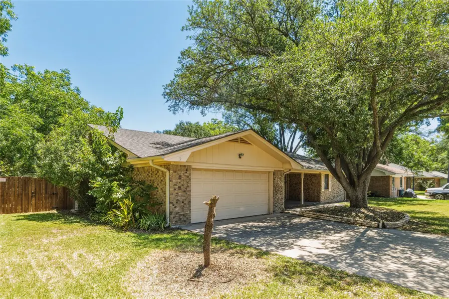 2204 10th Street, Brownwood, TX 76801 - #2