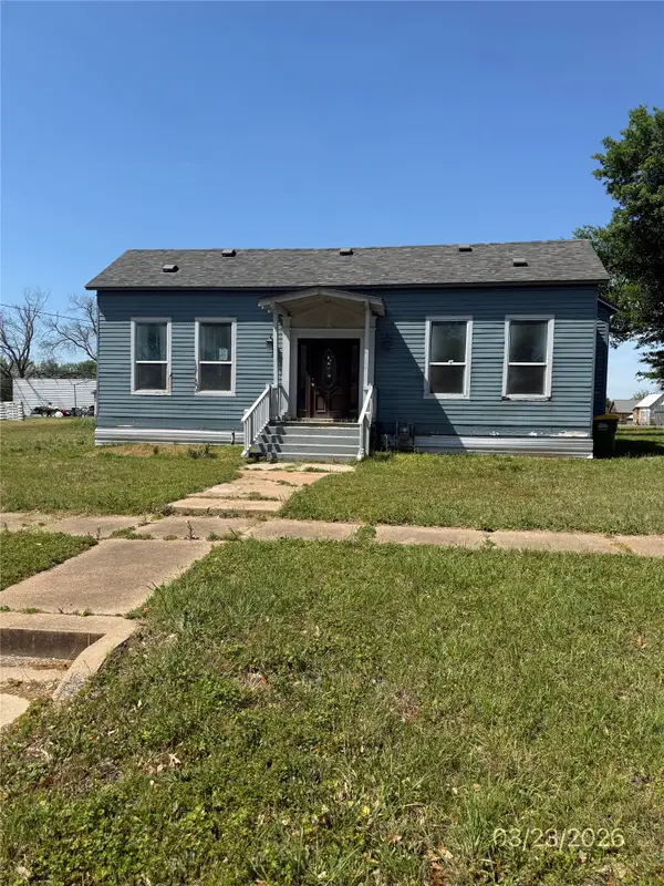 507 E Logan Street, Calvert, TX 77837