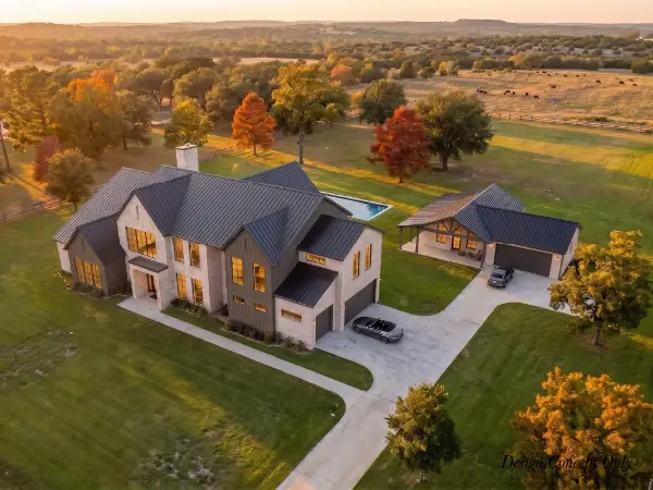8459 Shady Grove Road, North Richland Hills, TX 76182