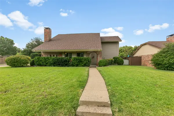 3302 Ivanhoe Lane, Garland, TX 75044