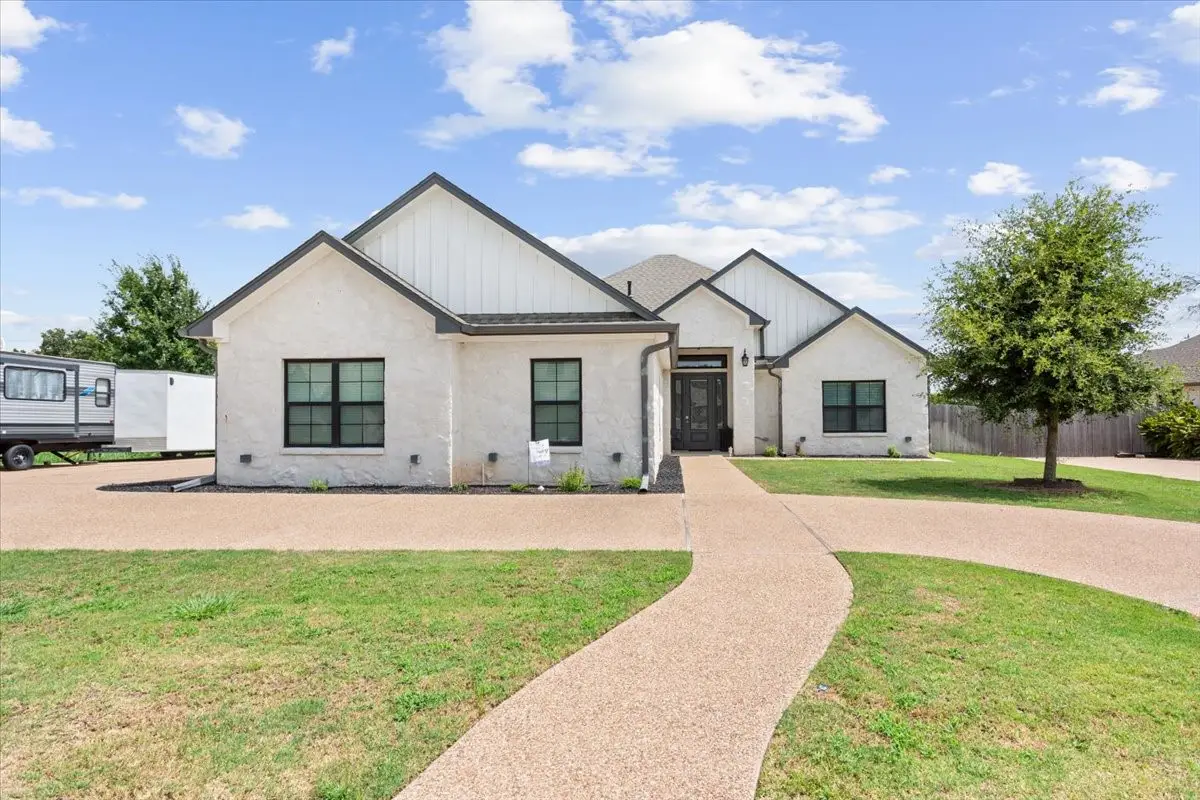 205 Fox Run Lane, Robinson, TX 76706 - #1