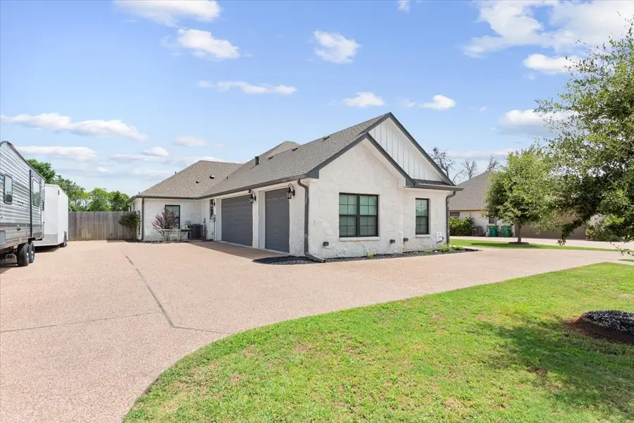 205 Fox Run Lane, Robinson, TX 76706 - #2
