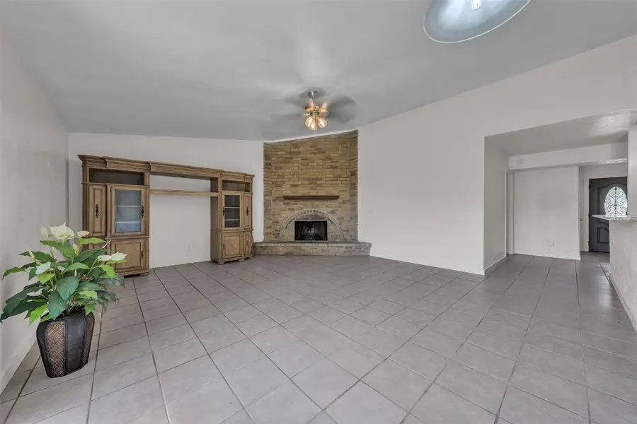 6705 Greenfield Drive, Arlington, TX 76016 - #3