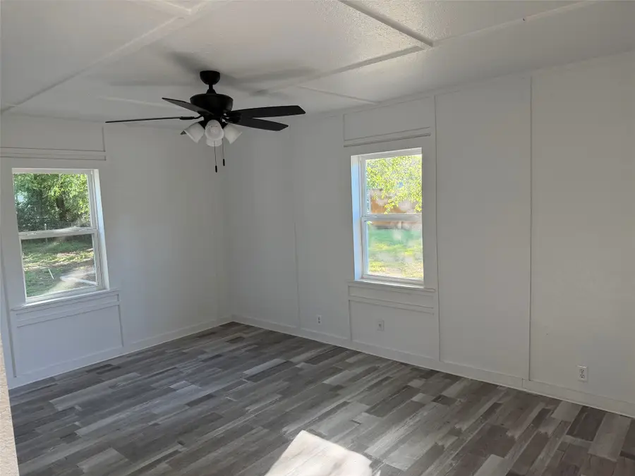 506 W Trinity Street, Groesbeck, TX 76642 - #3