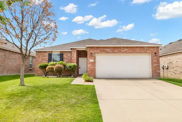 2408 Lohani Lane, Fort Worth, TX 76131