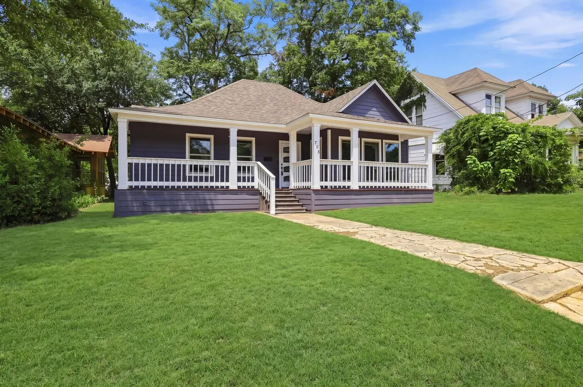 705 E Austin Street, Paris, TX 75460 - #1