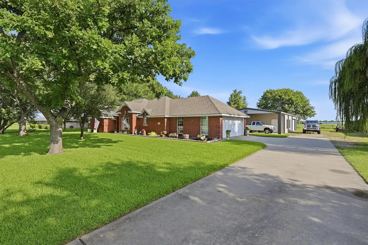 522 Preston Drive, Pottsboro, TX 75076 - #1