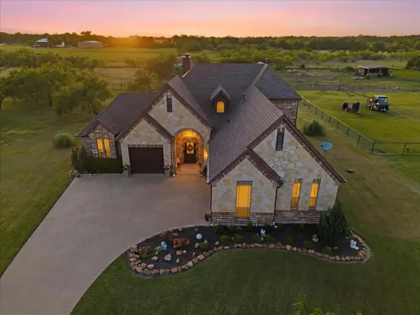5062 White Pine Drive, Royse City, TX 75189