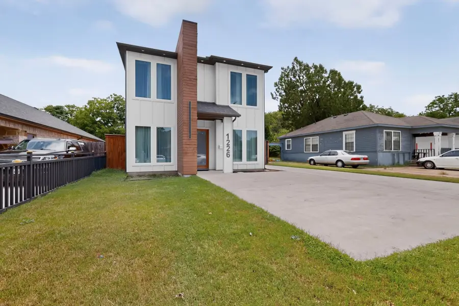 1226 S Ewing Avenue, Dallas, TX 75216 - #2