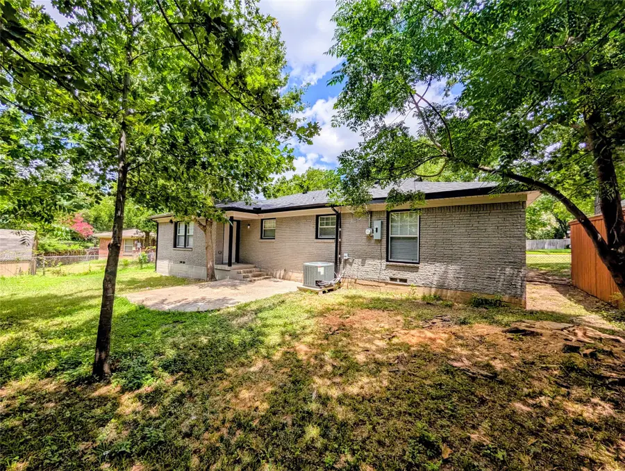 1706 Henderson Court, Irving, TX 75061 - #3