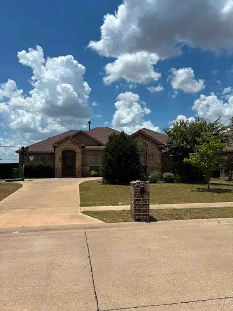 209 Newcastle Street, Waxahachie, TX 75165 - #1
