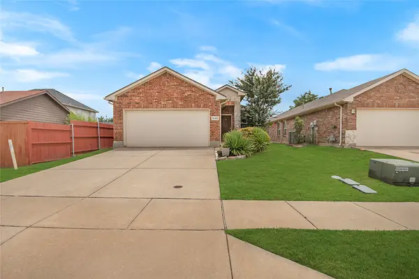 2140 Sweetwood Drive, Fort Worth, TX 76131