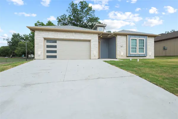 401 S 4th Street, Bonham, TX 75418