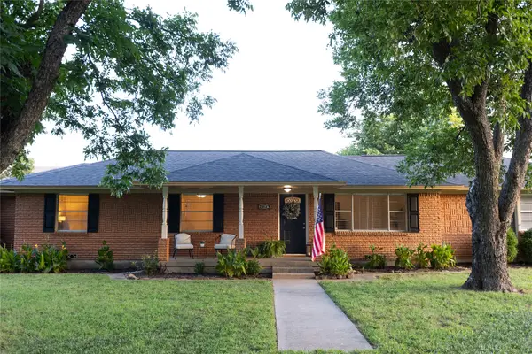 2814 Silvermeadow Lane, Corinth, TX 76210