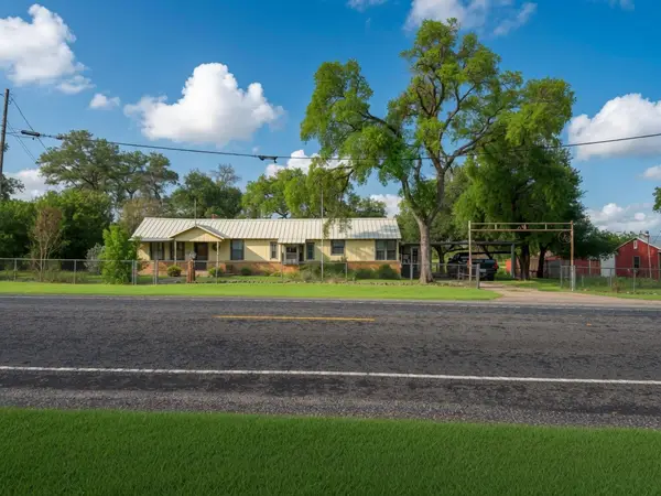 9014 5th Street, Crawford, TX 76638