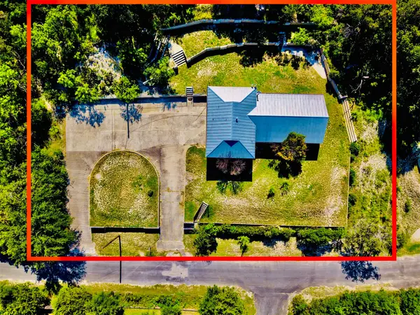 120 Bluebonnet Drive, Junction, TX 76849