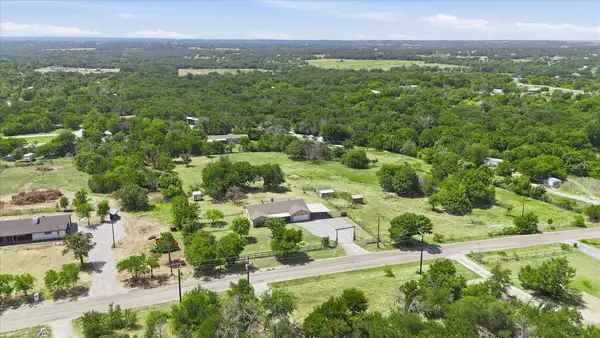 892 Highland Circle, Springtown, TX 76082
