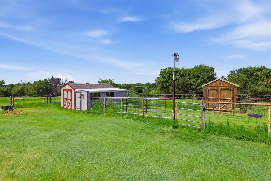 892 Highland Circle, Springtown, TX 76082 - #3