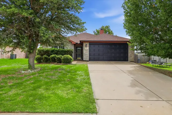 117 Hampton Court, Rhome, TX 76078