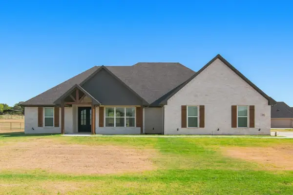 121 Friendship Way, Boyd, TX 76023