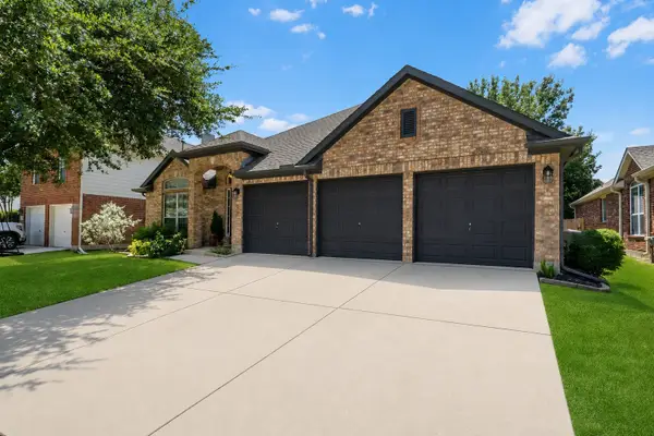 12125 Shadybrook Drive, Fort Worth, TX 76244