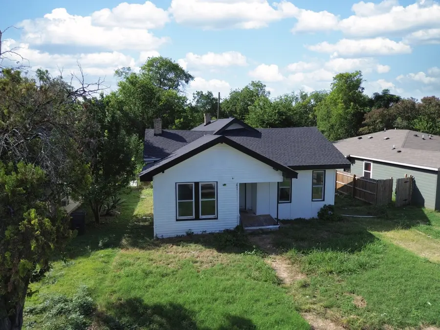 2210 Mckenzie Avenue, Waco, TX 76708 - #2