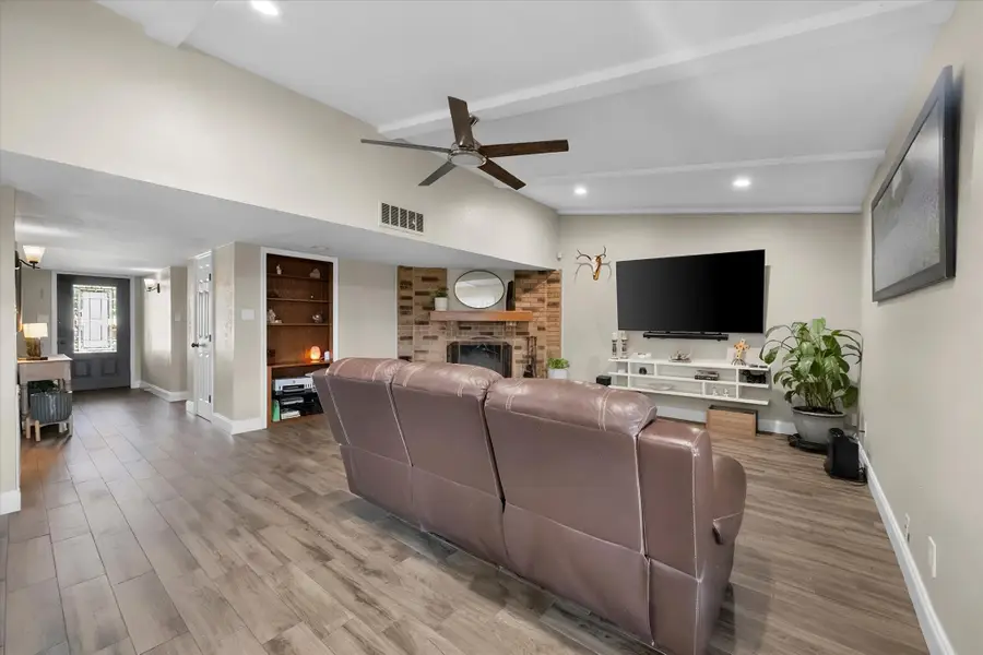 329 E Crossland Boulevard, Grand Prairie, TX 75052 - #2