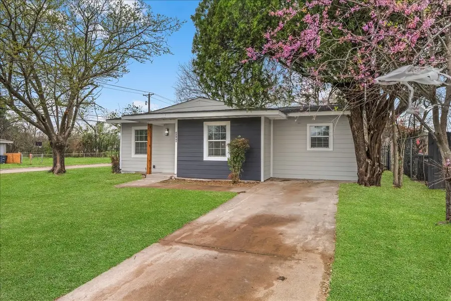 3744 S Hughes Avenue, Fort Worth, TX 76119 - #3