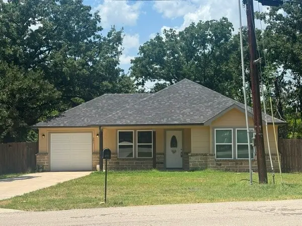 301 Indian Oaks Trail, West Tawakoni, TX 75474
