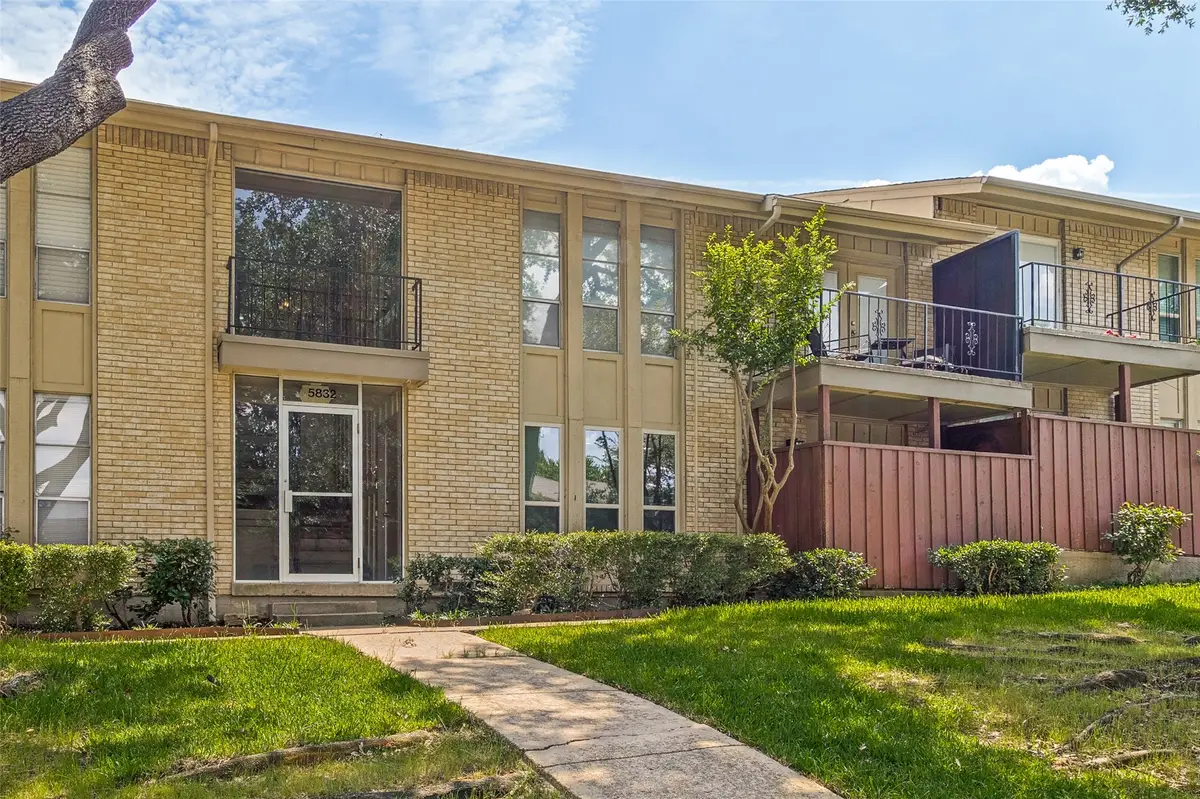 5832 Sandhurst Lane #B, Dallas, TX 75206 - #1