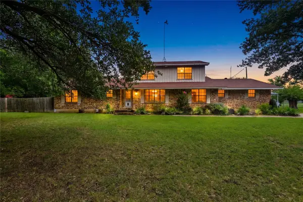 408 E Mulberry Street, Leonard, TX 75452