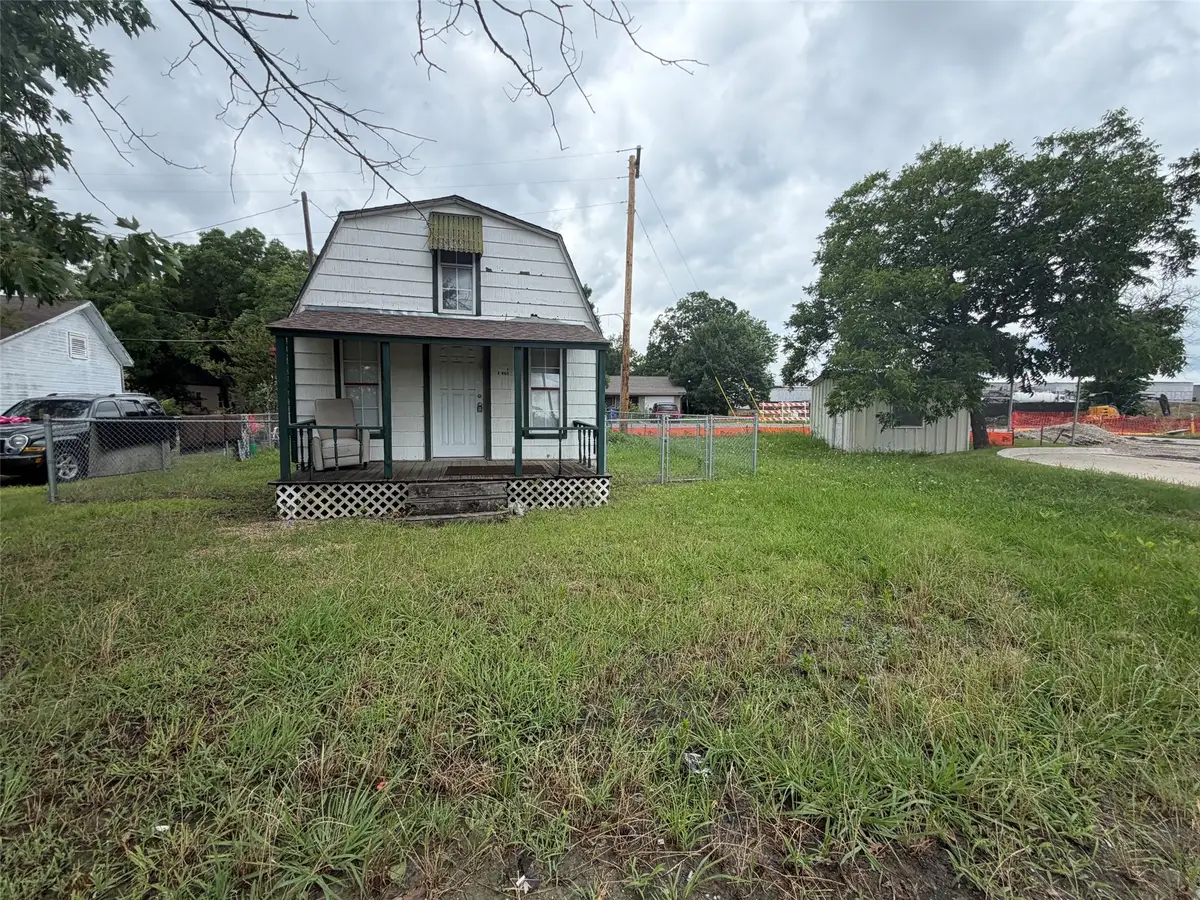 754 N Waco, Van Alstyne, TX 75495 - #1