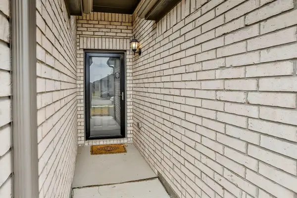 8713 Rock Hibiscus Drive, Fort Worth, TX 76131