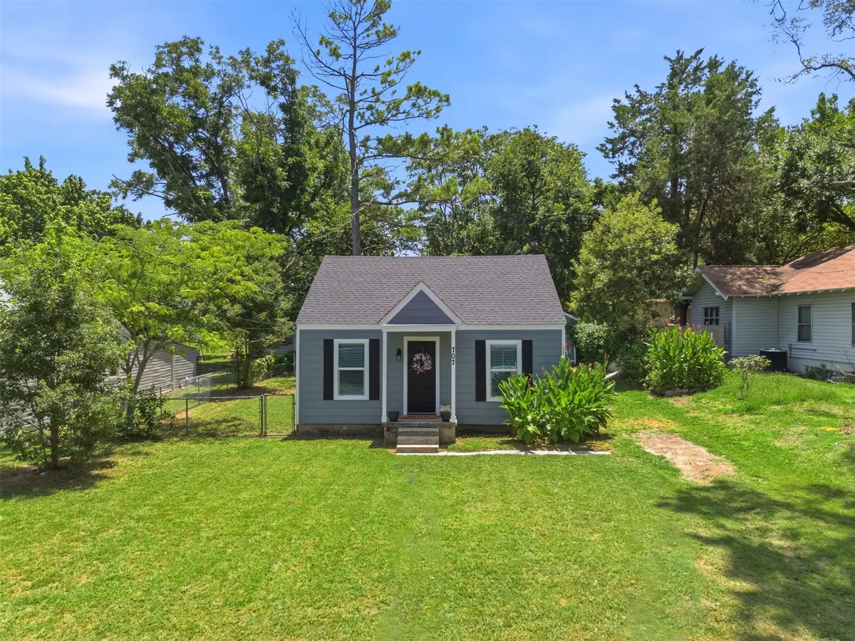 707 W Water Street, Weatherford, TX 76086 - #1