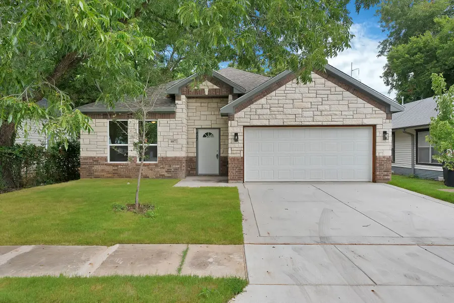 407 E Willingham Street, Cleburne, TX 76031 - #2