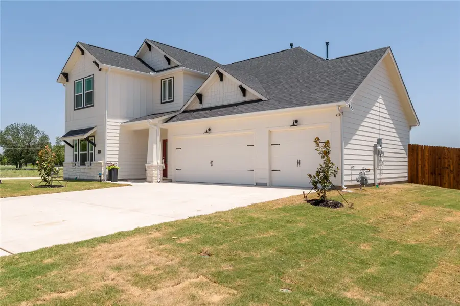 625 Kyle Drive, Tioga, TX 76271 - #2