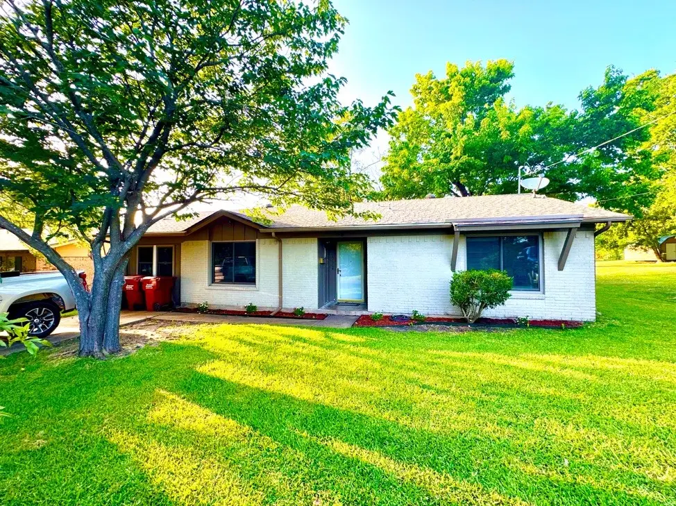 404 Neathery Street, Farmersville, TX 75442 - #1