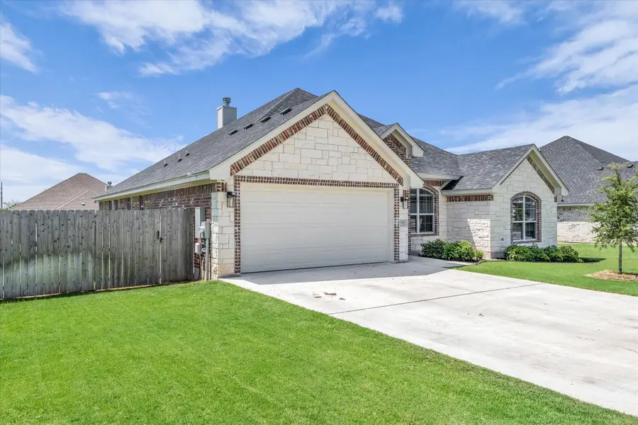 820 Secretariat Drive, Hewitt, TX 76643 - #3