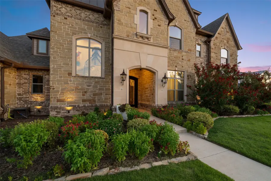 809 Lyndsey Way, Colleyville, TX 76034 - #2