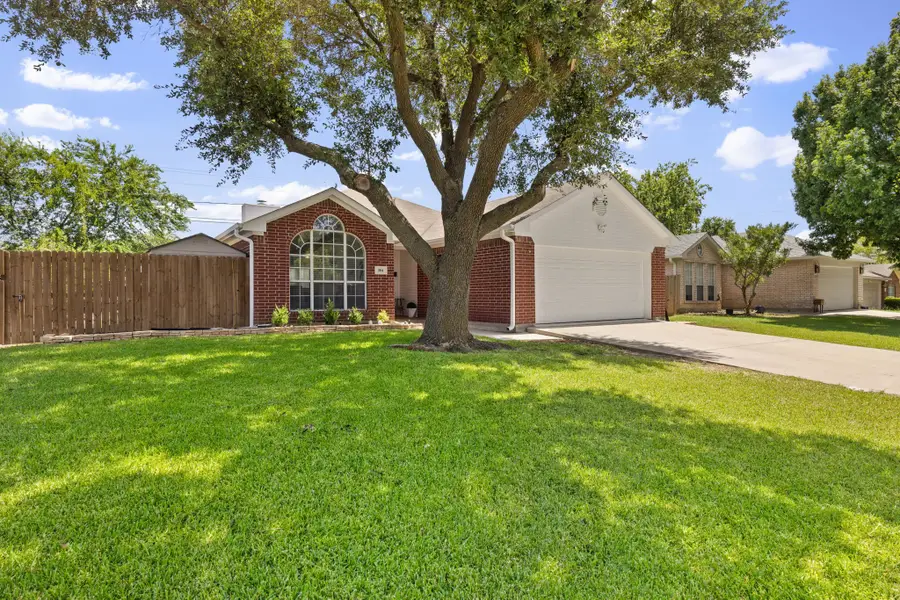 504 Fort Worth Street, Mansfield, TX 76063 - #2