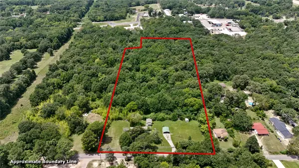 1129 N Hamlett Street, Athens, TX 75751